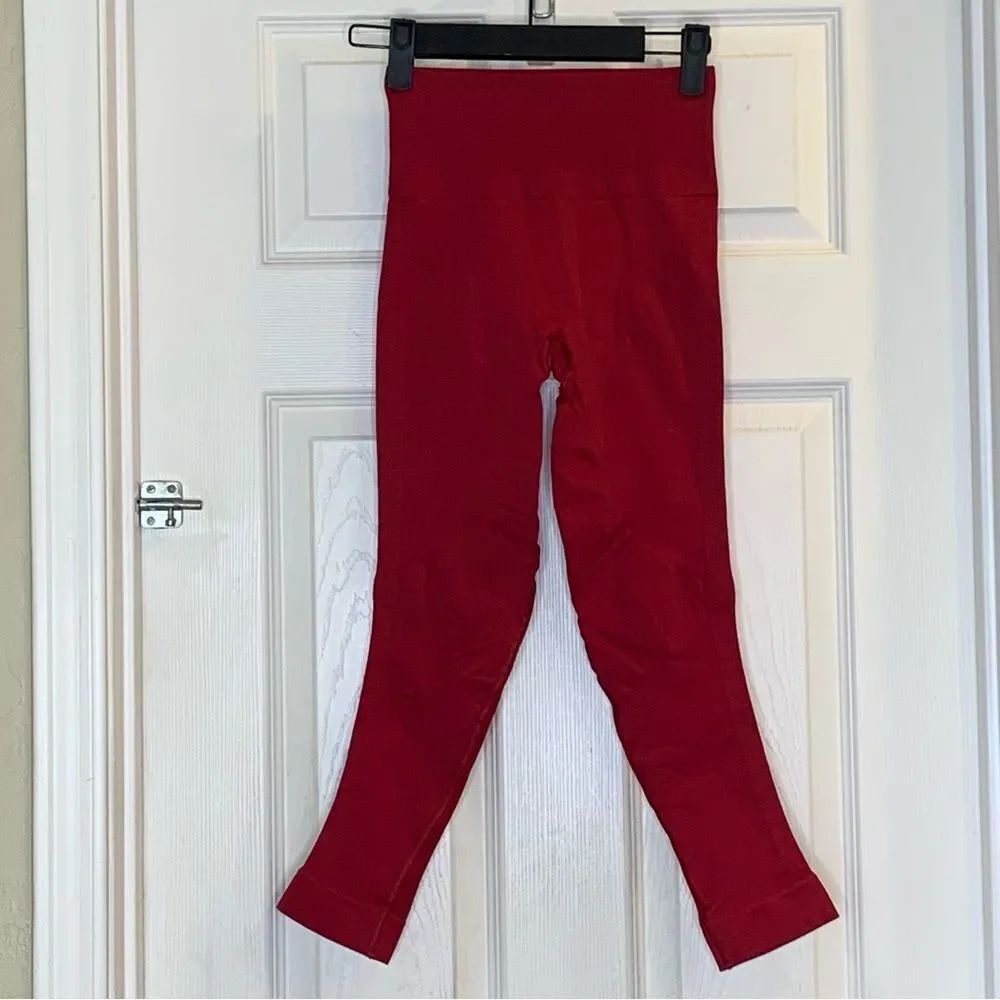 Lululemon Align High Rise Cropped Legging Red Size 2